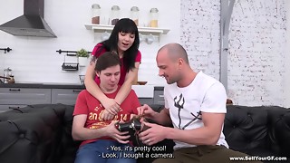 Crazy young girl lets her cuck beau observe through the lens